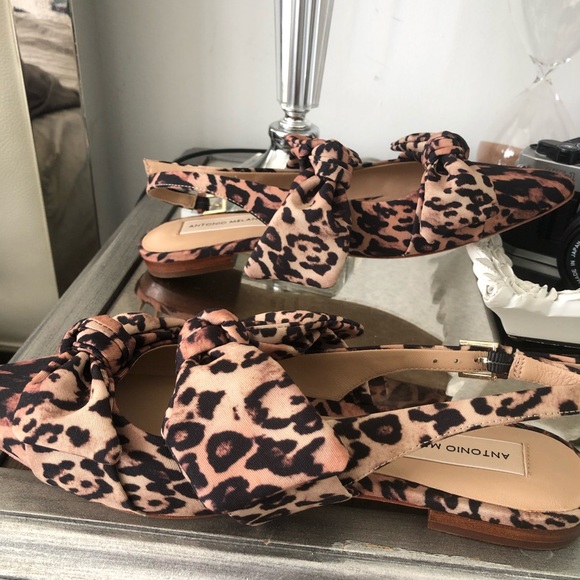 New Antonio Melani leopard print 🐆 Bow flats - Picture 3 of 3